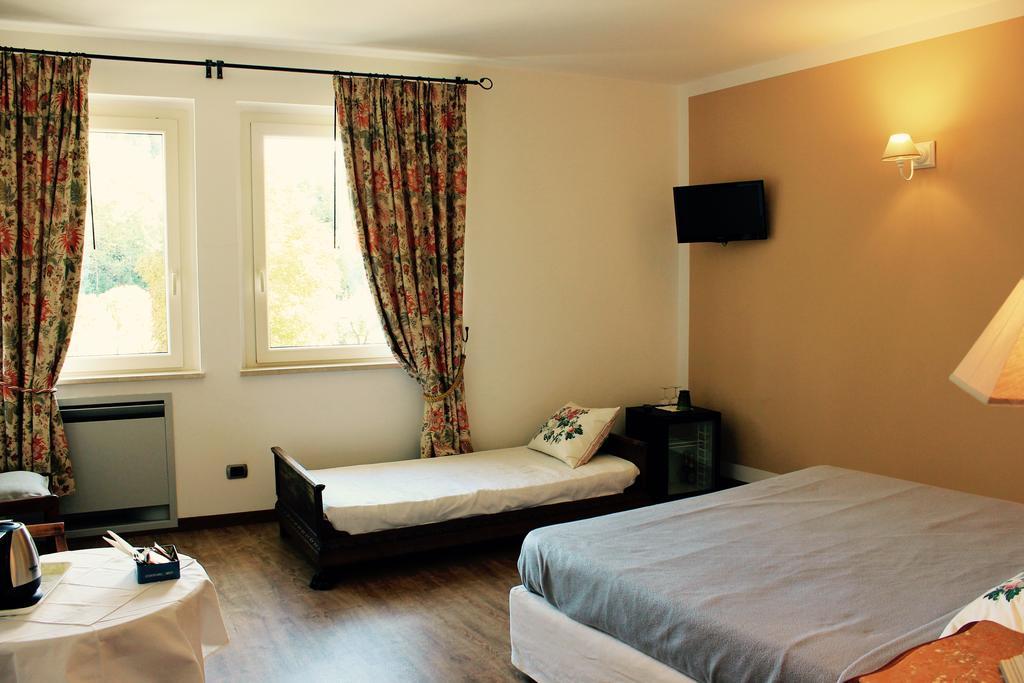 Hotel Cascina Castagneto CastellʼAlfero Exteriér fotografie